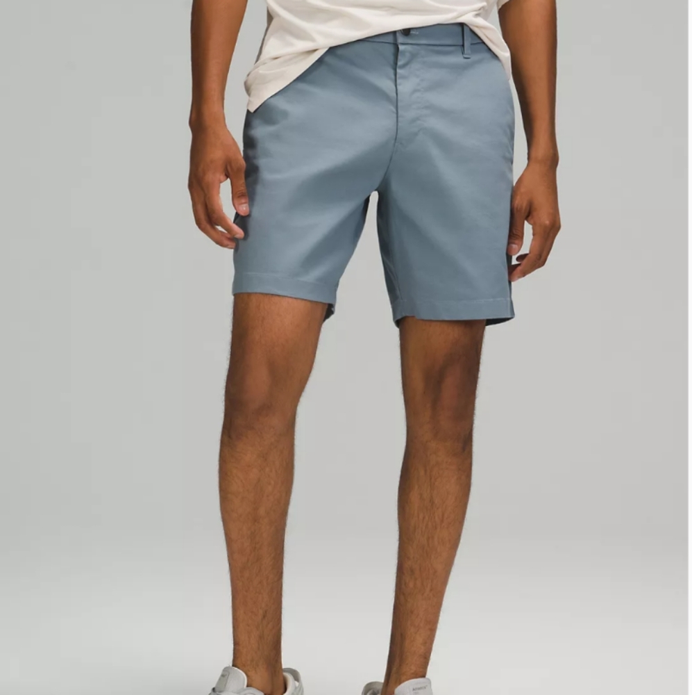 Lululemon Men's Classic Fit 9 Inch Shorts Size 36 Gray Stretch